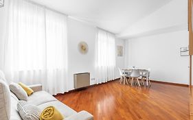 Central Luxurious Apartment Duomo A/C-Wi-Fi Free
