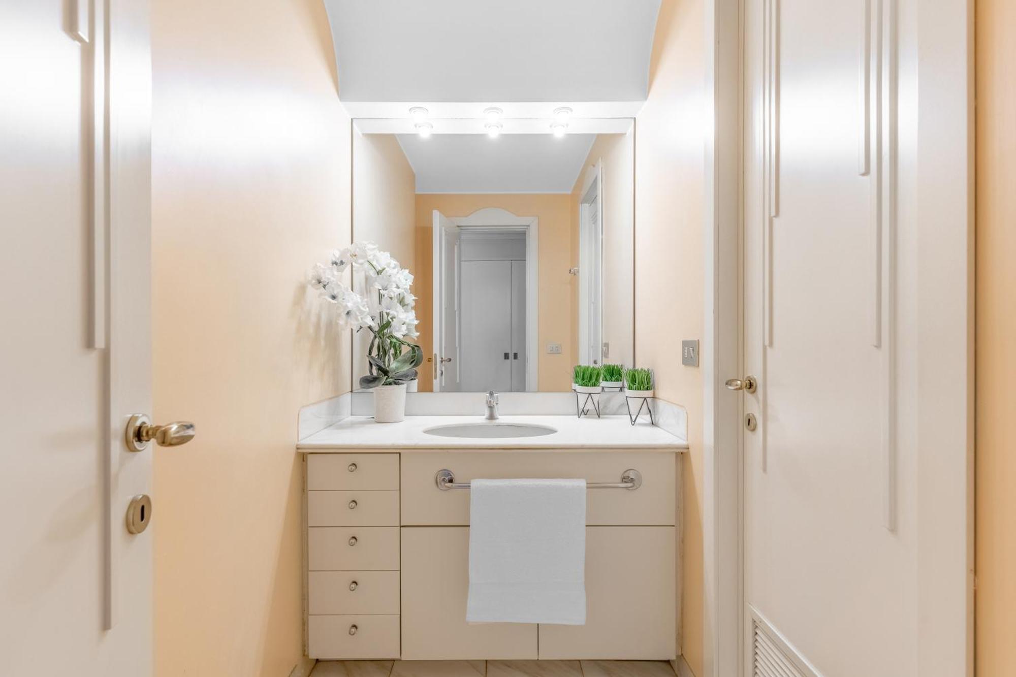 Central Luxurious Apartment Duomo A/C-Wi-Fi Free Milan Extérieur photo