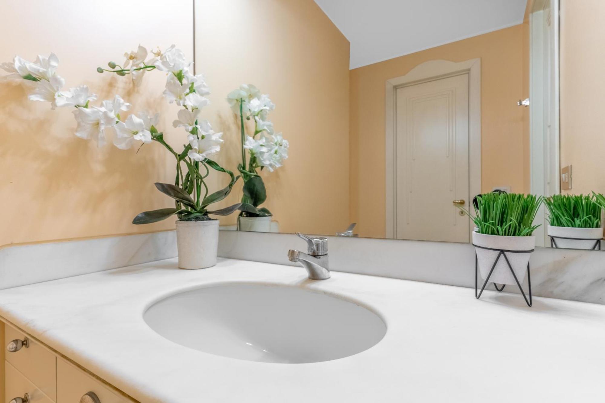 Central Luxurious Apartment Duomo A/C-Wi-Fi Free Milan Extérieur photo